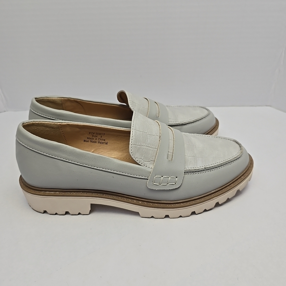 Brinley Co. Women’s Tru Comfort Foam Loafer in Gray Size 8 - Picture 2 of 11